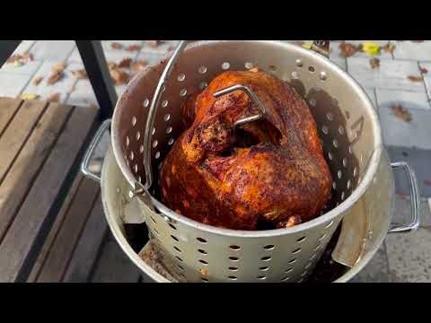 The Ultimate Guide to Deep Frying a Whole Turkey for Thanksgiving